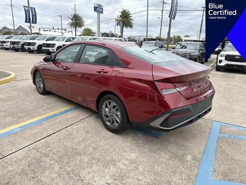 Used 2024 Hyundai Elantra SEL FWD image 8