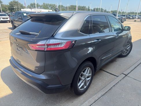 Used 2022 Ford Edge SEL w/ Convenience Package AWD/4WD image 6