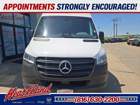 Used 2025 Mercedes-Benz Sprinter 2500 image 13