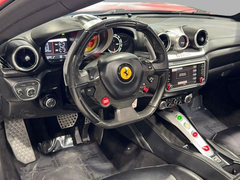 Used 2016 Ferrari California T image 16