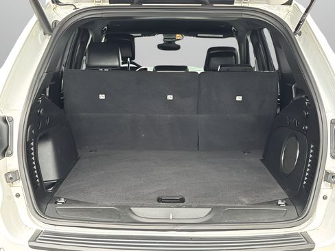 Used 2022 Jeep Grand Cherokee Laredo X image 8