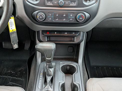 Used 2020 Chevrolet Colorado W/T w/ WT Convenience Package image 22