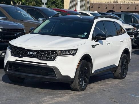 Used 2023 Kia Sorento S w/ Panoramic Sunroof Package AWD/4WD image 3