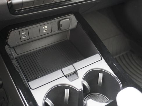 New 2026 Toyota Prius Plug-In Hybrid image 24