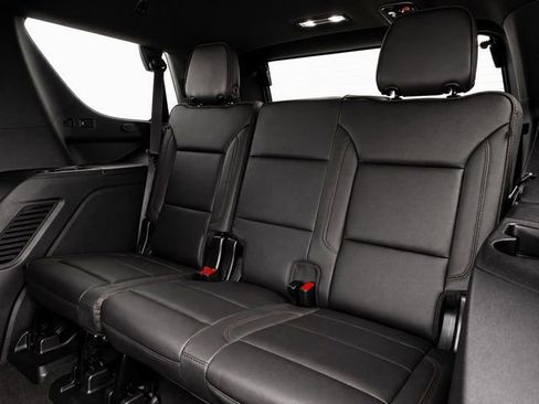 Used 2023 Chevrolet Tahoe High Country w/ LPO, Illumination Package AWD/4WD image 19