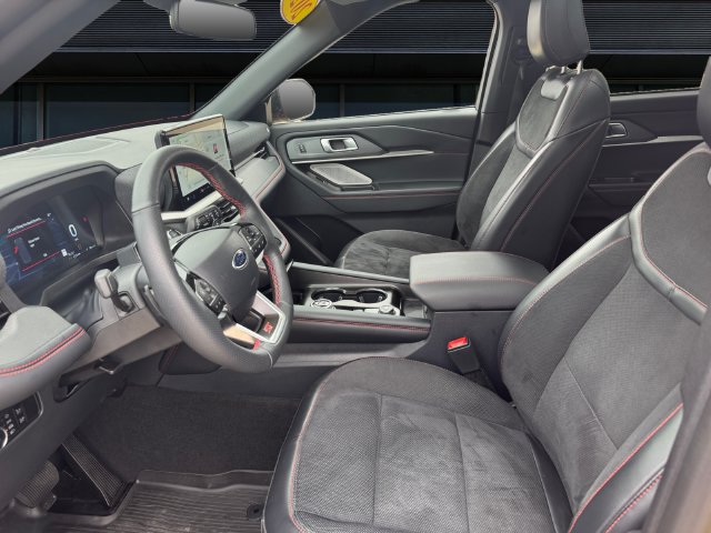 Used 2025 Ford Explorer ST w/ Sun And Sound Package AWD/4WD image 9