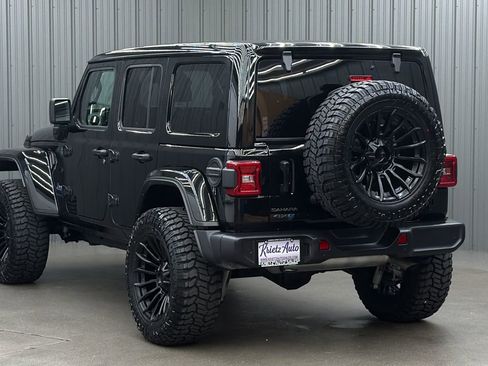 Used 2025 Jeep Wrangler Unlimited Sahara w/ Safety Group AWD/4WD image 3