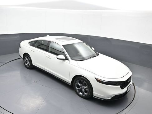 Used 2024 Honda Accord EX image 35