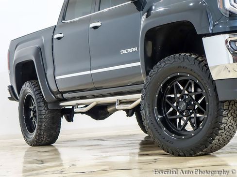Used 2018 GMC Sierra 1500 SLT w/ Suspension Package, Off-Road AWD/4WD image 4
