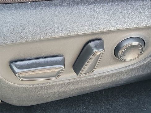 Used 2023 Toyota RAV4 XLE w/ Convenience Package image 27