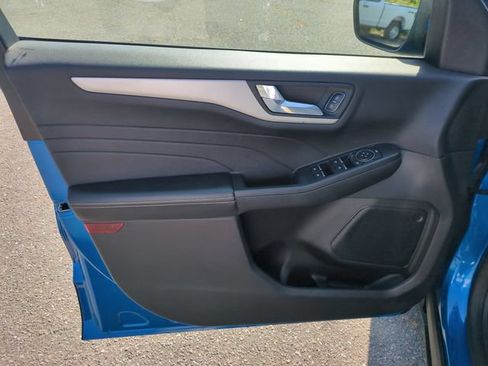 Used 2021 Ford Escape SE w/ Convenience Package FWD image 12