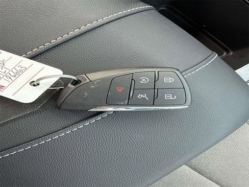 New 2025 Chevrolet Traverse LT w/ Enhanced Driving Package image 32