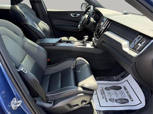 Used 2021 Volvo XC60 T5 R-Design w/ Advanced Package FWD image 29