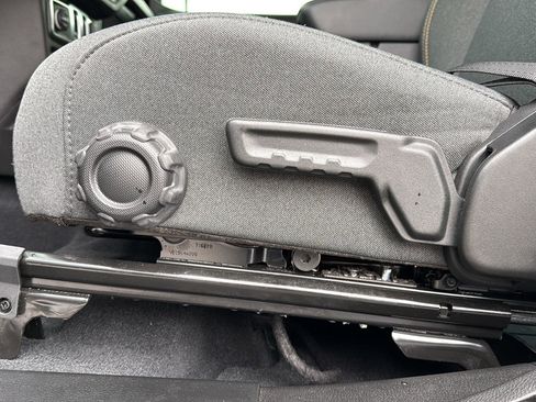 Used 2025 Jeep Wrangler Sport image 24