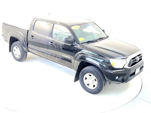 Certified 2015 Toyota Tacoma 4x4 Double Cab image 19