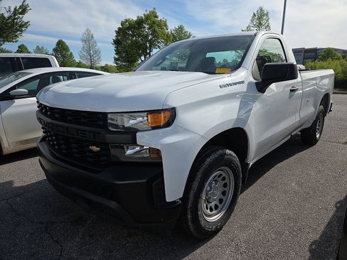 Used 2021 Chevrolet Silverado 1500 W/T image 2