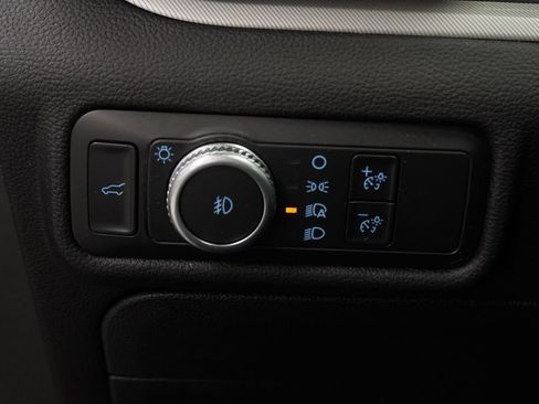 Used 2022 Ford Explorer XLT w/ Equipment Group 202A image 44