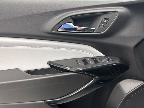 New 2026 Chevrolet Trax LT FWD image 9