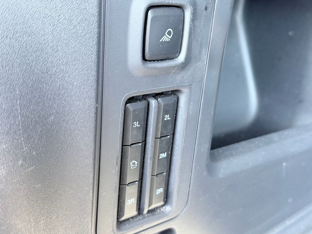 Used 2025 Ford Expedition Active AWD/4WD image 12