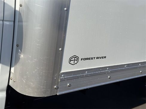 New 2026 Ford E-450 and Econoline 450 Super Duty w/ Power Equipment Group image 8