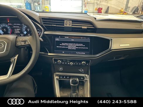 New 2025 Audi Q3 2.0T Premium image 13