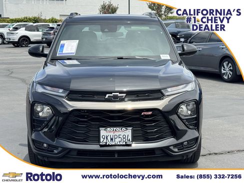 Used 2023 Chevrolet TrailBlazer RS FWD image 2