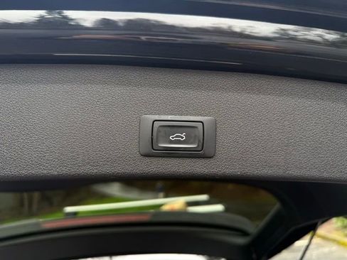 Used 2016 Audi SQ5 Premium Plus w/ Technology Package image 31