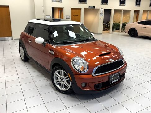 Used 2011 MINI Cooper S image 11