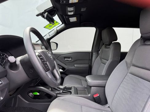 Certified 2023 Nissan Frontier SV w/ Midnight Edition Package image 16