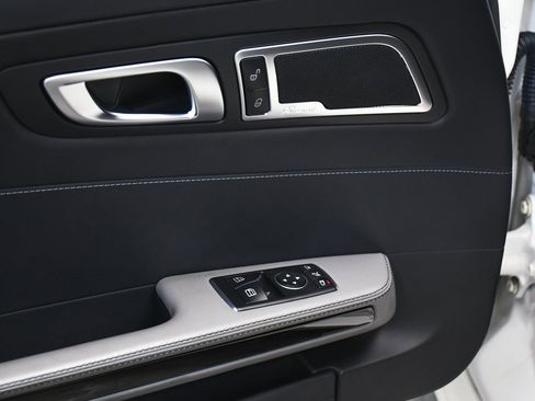 Used 2018 Mercedes-Benz AMG GT Roadster image 12