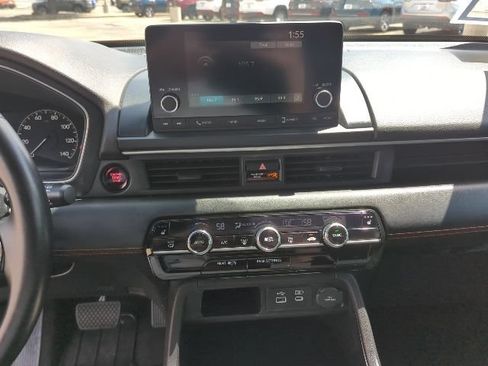 Used 2023 Honda Pilot Sport image 9