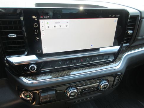 Used 2024 GMC Sierra 3500 SLE w/ SLE Convenience Package AWD/4WD image 26