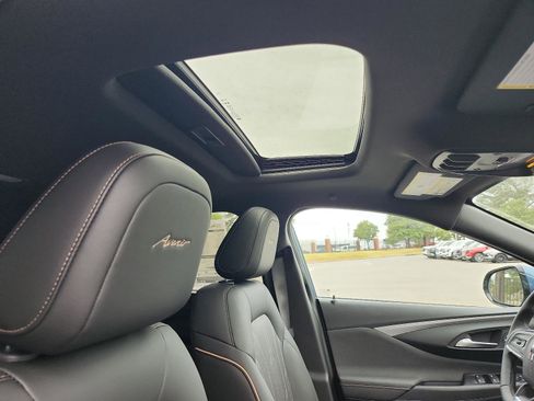New 2026 Buick Envista Avenir FWD image 10