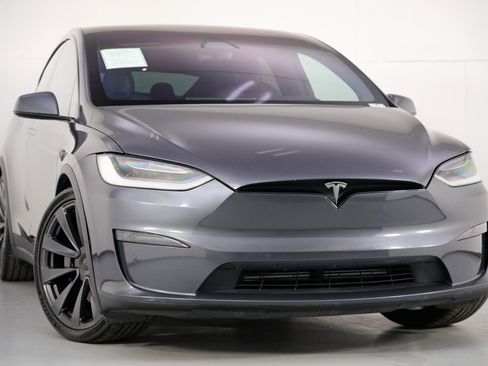 Used 2022 Tesla Model X image 4