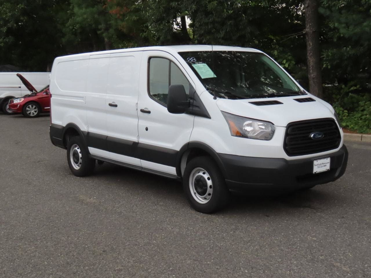 Used 2019 Ford Transit 250 130 Low Roof RWD image 7