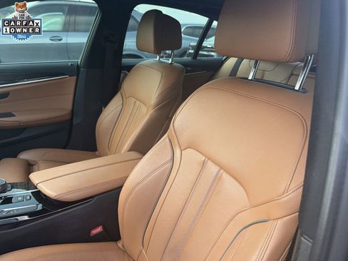 Used 2019 BMW 540i w/ Convenience Package image 3