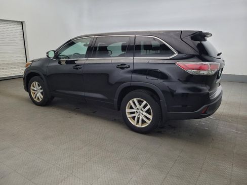 Used 2015 Toyota Highlander LE image 3