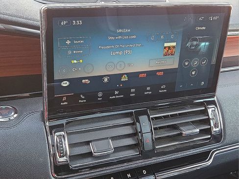 Used 2024 Lincoln Navigator Reserve image 26