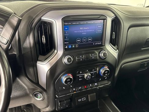 Used 2019 GMC Sierra 1500 Elevation w/ Elevation Value Package AWD/4WD image 14