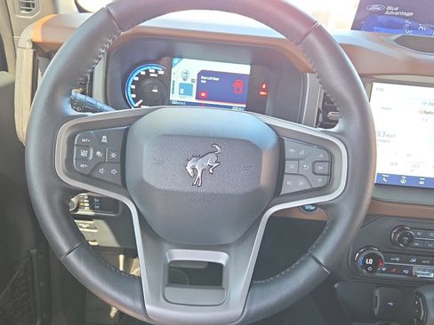 Used 2024 Ford Bronco Outer Banks image 29