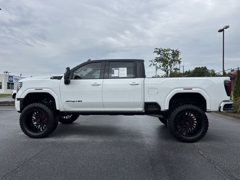 Used 2024 GMC Sierra 2500 AT4 w/ AT4 Premium Plus Package AWD/4WD image 7