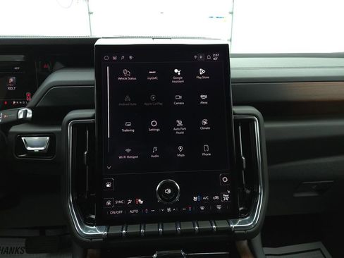 Used 2025 GMC Yukon Denali image 29