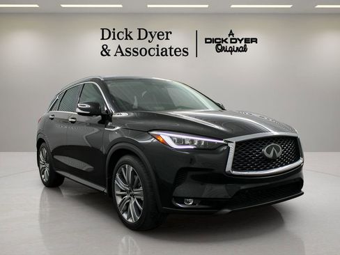 Used 2021 INFINITI QX50 Sensory image 8