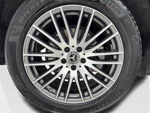 Used 2024 Mercedes-Benz GLC 300 image 57