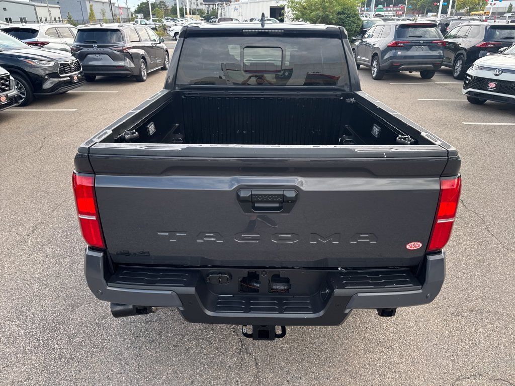 Used 2026 Toyota Tacoma TRD Sport w/ TRD Sport Upgrade Package AWD/4WD image 6