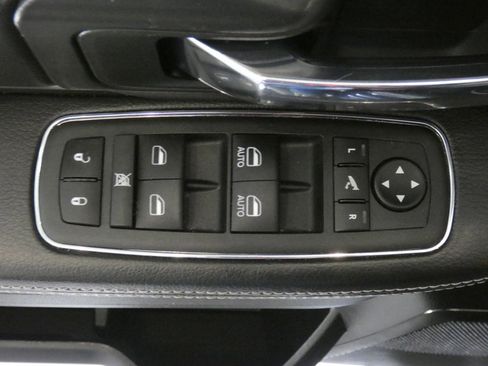 Used 2023 RAM 1500 Classic Warlock image 22