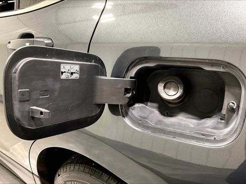 Used 2019 Chevrolet Equinox LT FWD image 42