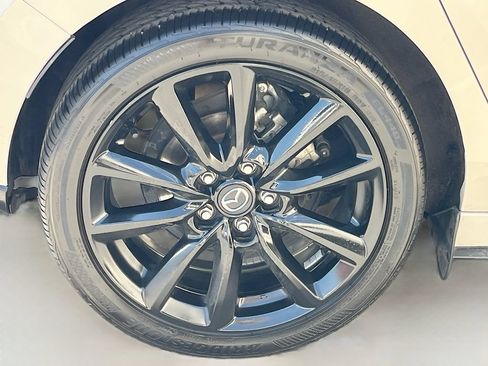 Used 2022 MAZDA MAZDA3 s FWD image 32