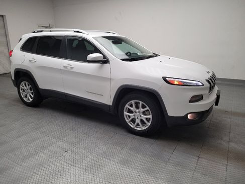 Used 2018 Jeep Cherokee Latitude image 11