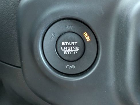 Used 2022 Jeep Wrangler Sport AWD/4WD image 21